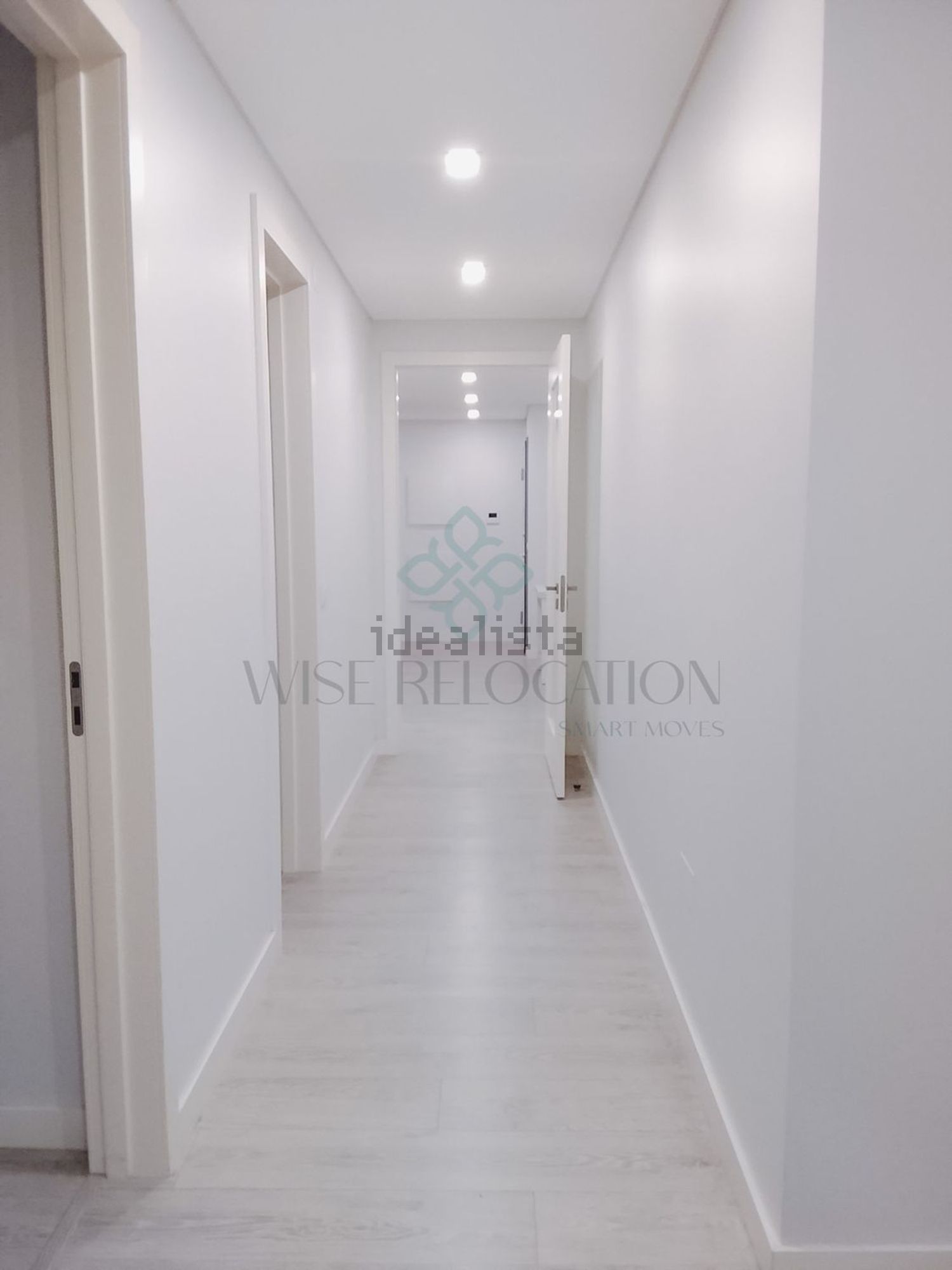 出租公寓 t4在Avenida Diogo Cão - 过道