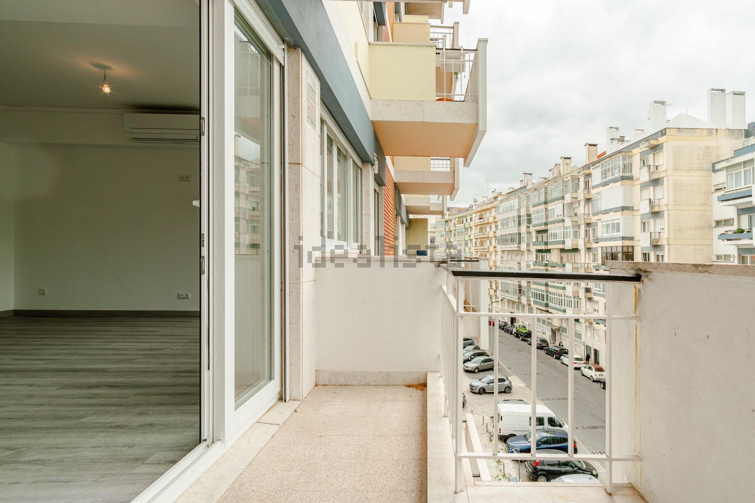 公寓 t3出售在Praça Rainha Santa - 照片