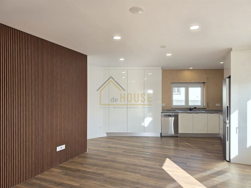 小楼房或独栋别墅出售在Rua da Cerda