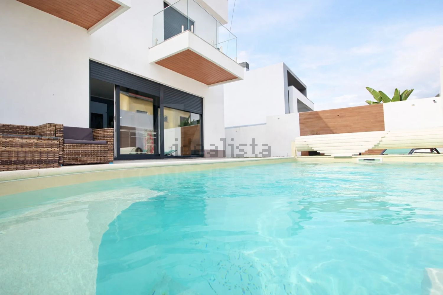 小楼房或别墅出售在Santo Antão e São Julião do Tojal - 游泳池