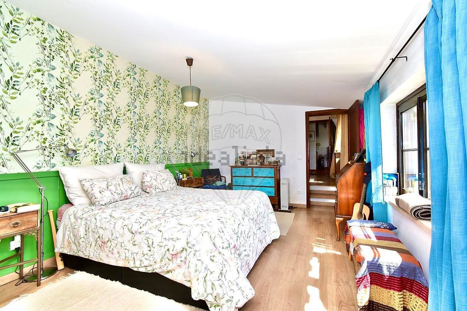 小楼房或独栋别墅出售在Rua Principal - 卧室