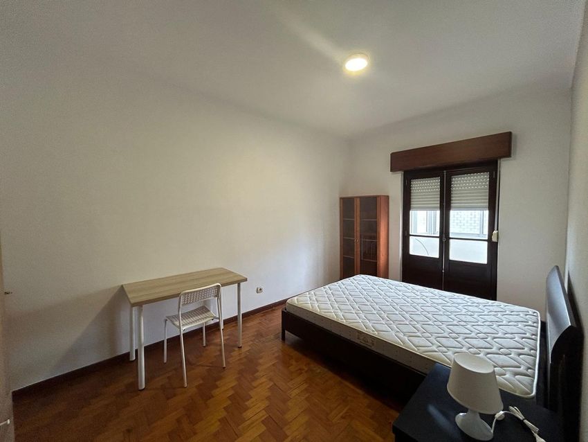 出租房间在Rua do Bocage, 3