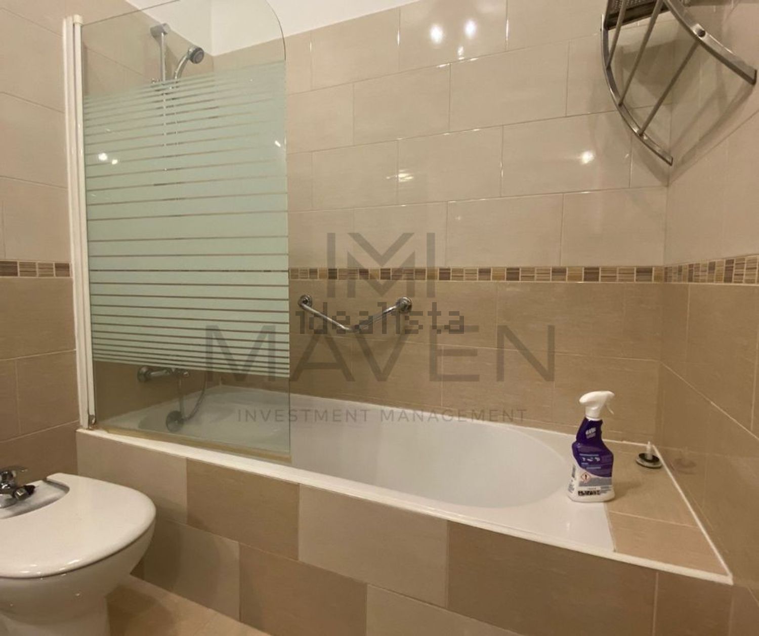 出租顶层公寓在Avenida Professor Rui Luís Gomes - 卫生间