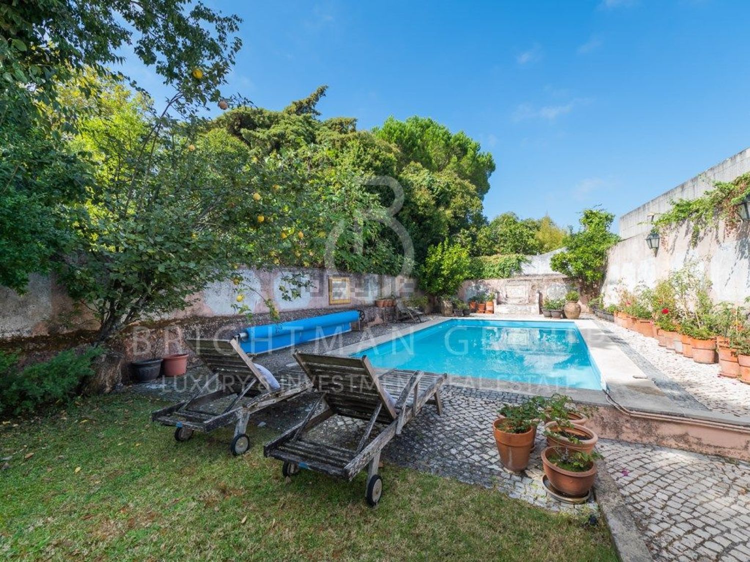 小楼房或独栋别墅出售在Carriche - Hospital das Forças Armadas - 游泳池