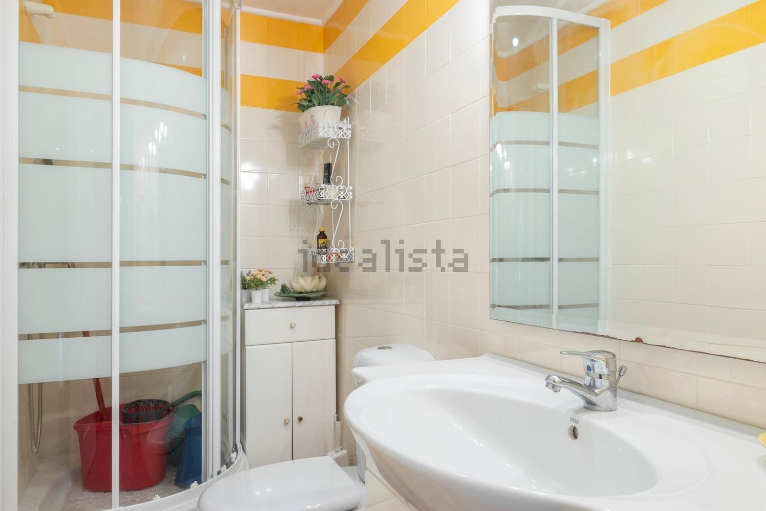 小楼房或独栋别墅出售在Rua da Mãe d'Água, 20 - 卫生间