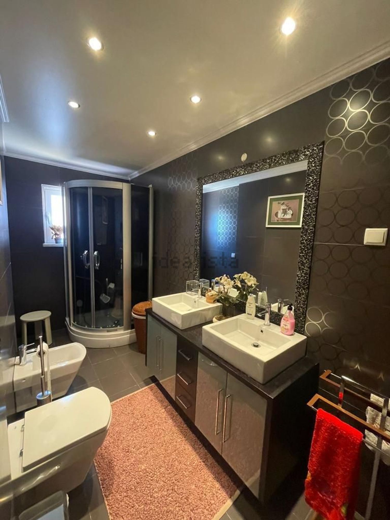 小楼房或独栋别墅出售在Porto Salvo - 卫生间