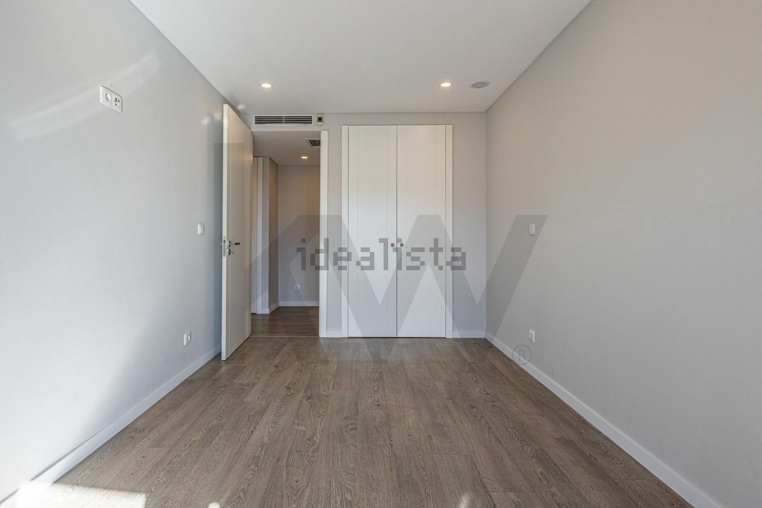 出租公寓 t2在Avenida Amália Rodrigues, 11 - 居住