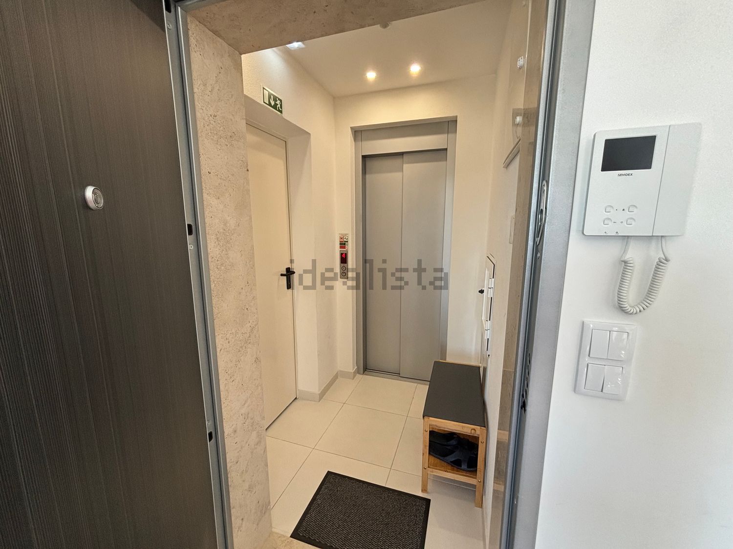 出租房间在Rua Natália Correia, 8 - 入口 / 出口