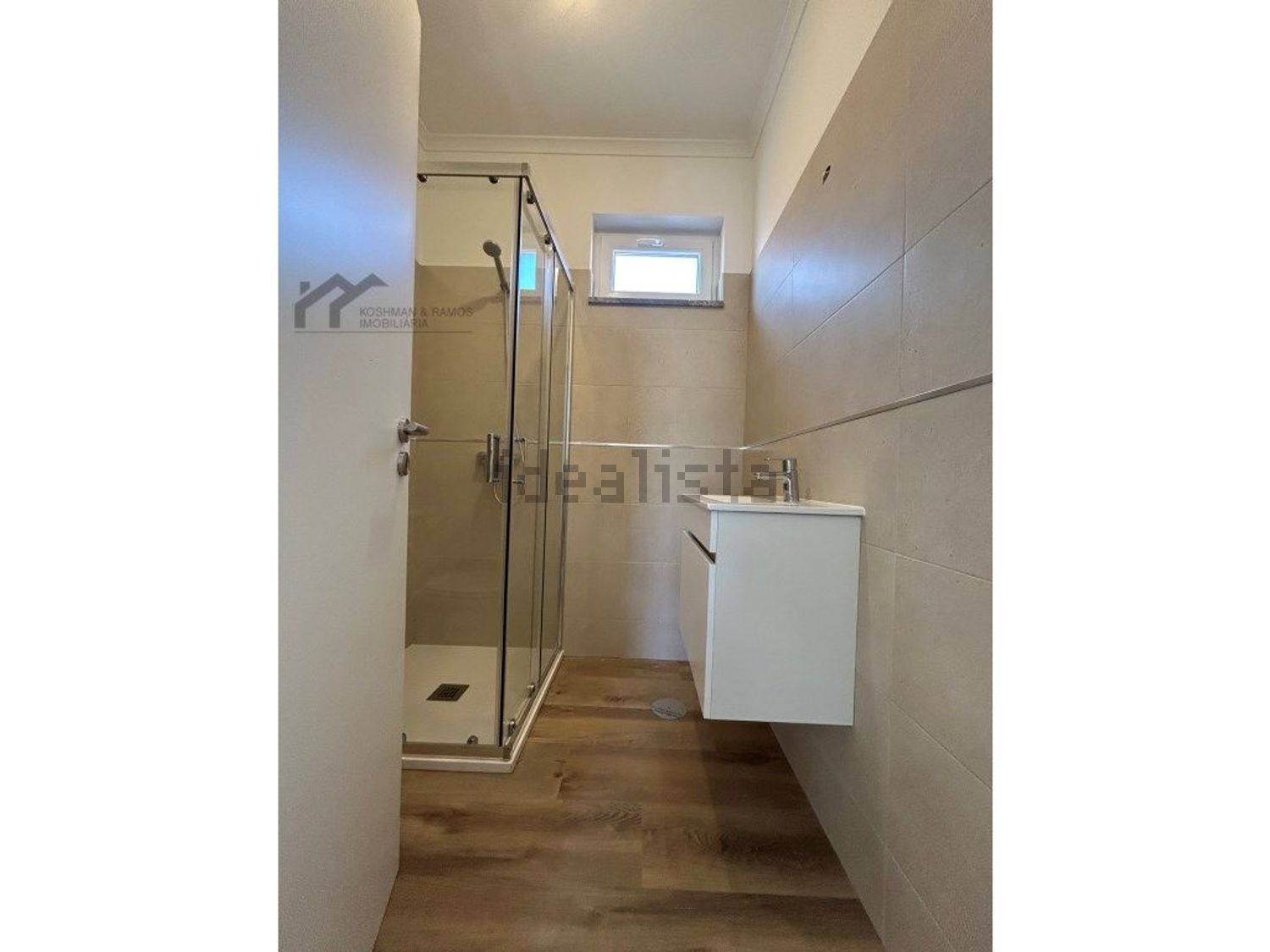 小楼房或独栋别墅出售在Centro - 卫生间