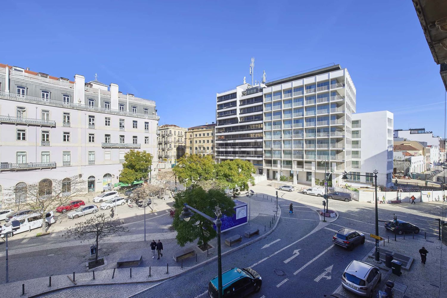 出租房间在Largo Vitorino Damásio, 2 - 视线