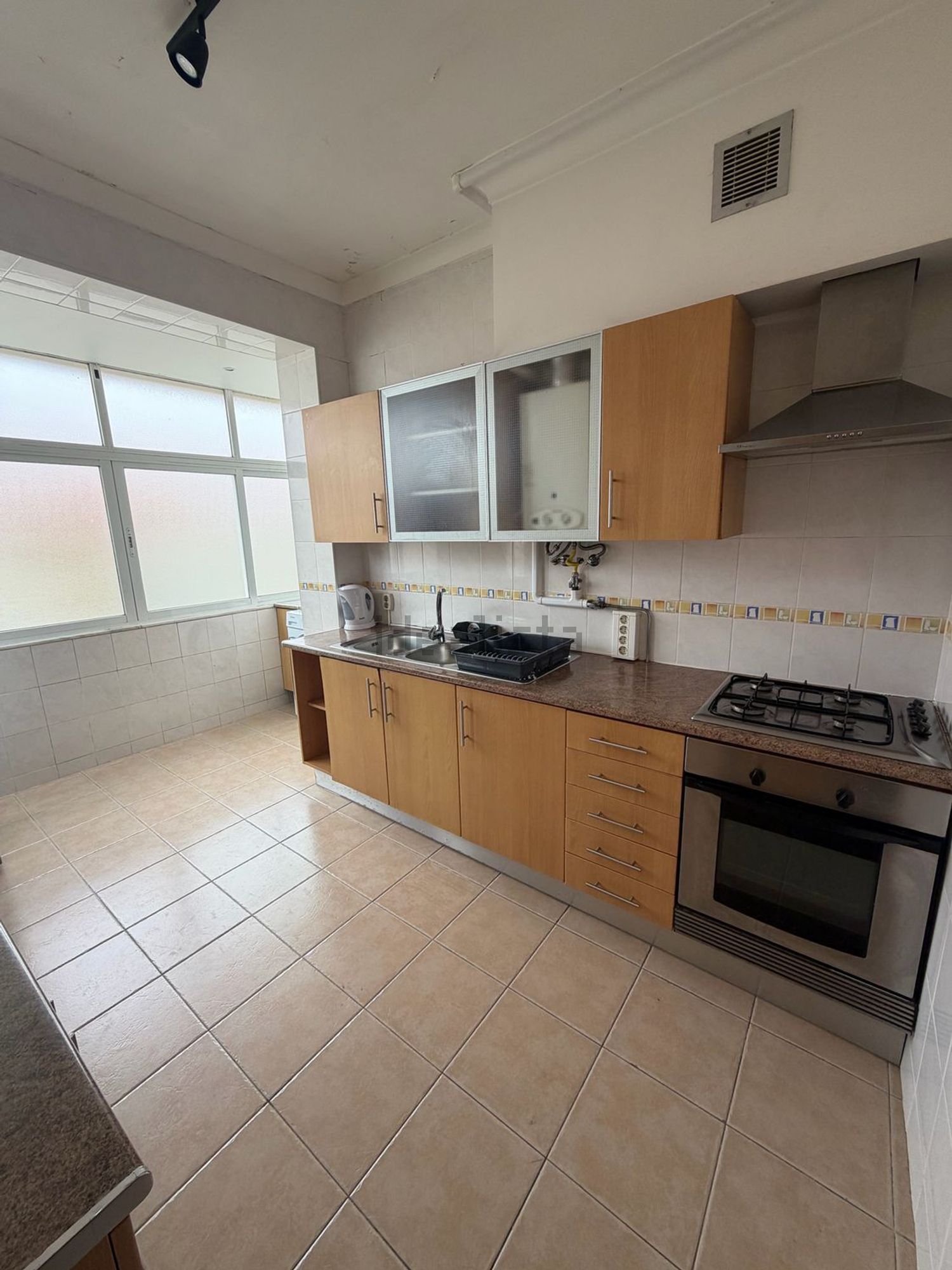 出租房间在Estrada Nacional 11-1 203c BaixadaBanheira - 厨房