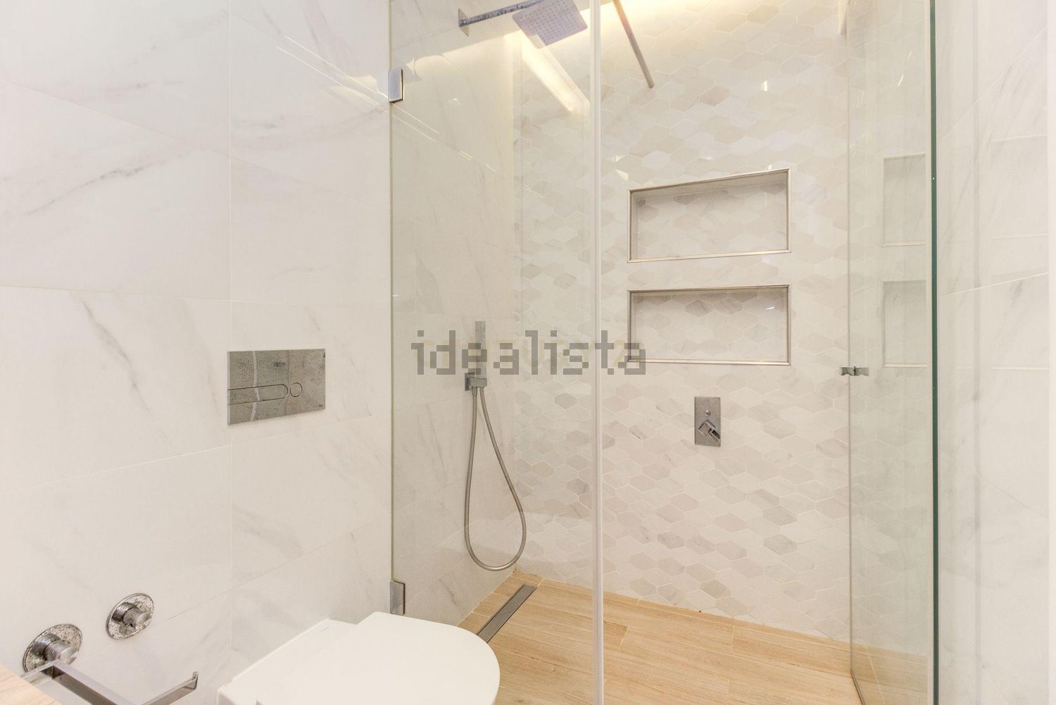 出租公寓 t2在Avenida Conselheiro Barjona de Freitas, 7 - 卫生间