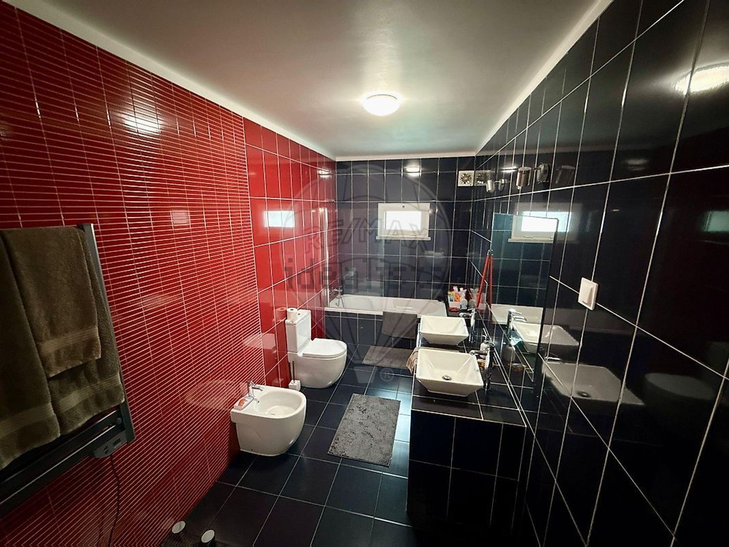 小楼房或独栋别墅出售在Rua 18 - 卫生间