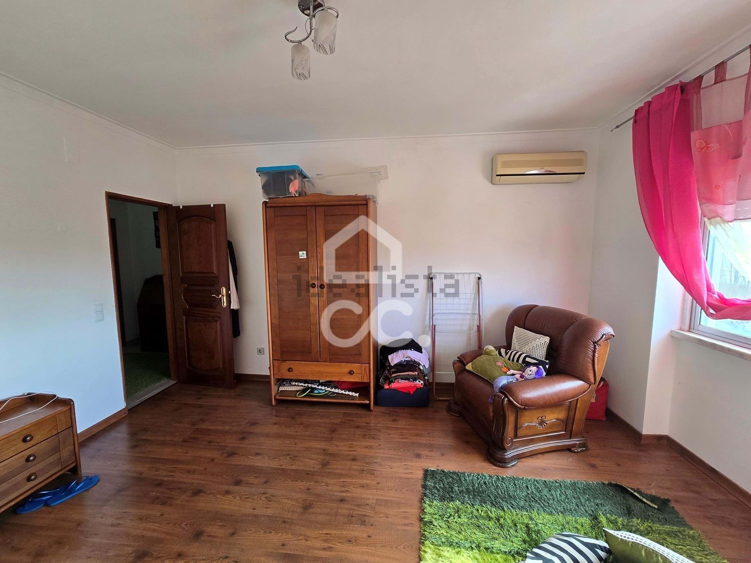 小楼房或独栋别墅出售在Santo Antão e São Julião do Tojal - 卧室