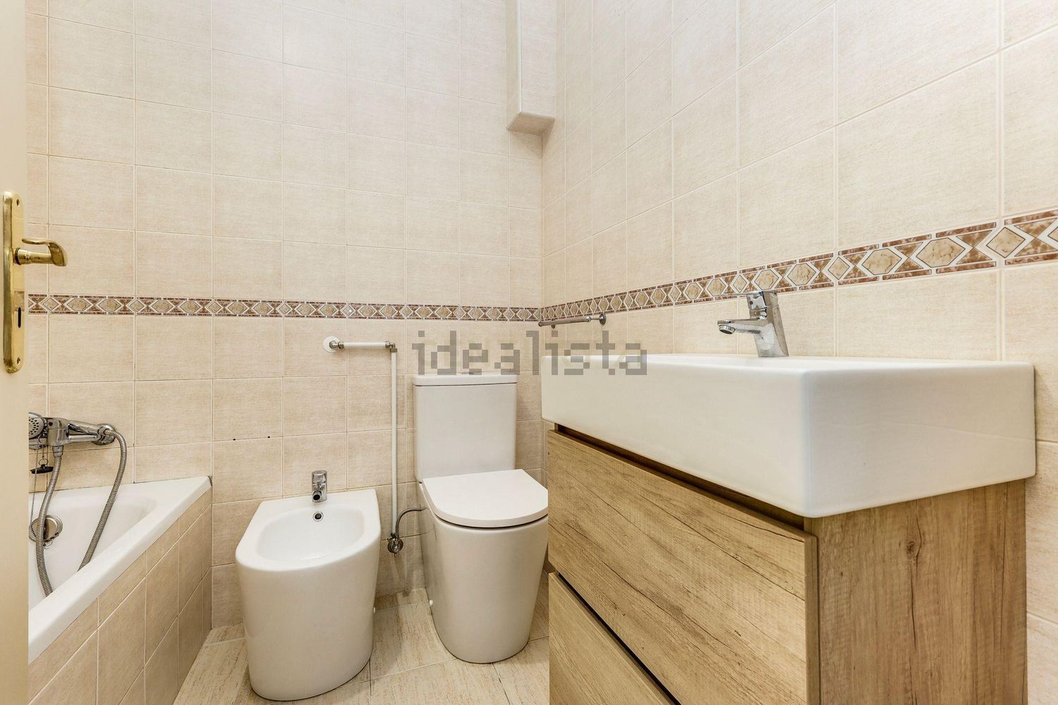 出租公寓 t2在Rua Samuel de Carvalho, 34 - 卫生间