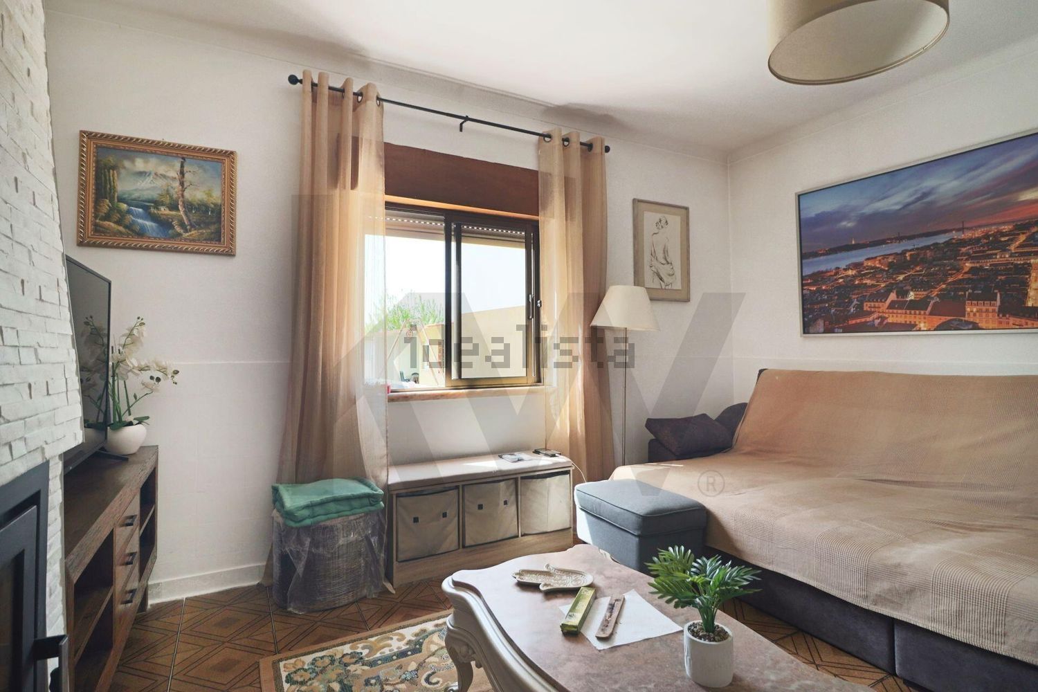 小楼房或独栋别墅出售在Rua António Aleixo - 客厅