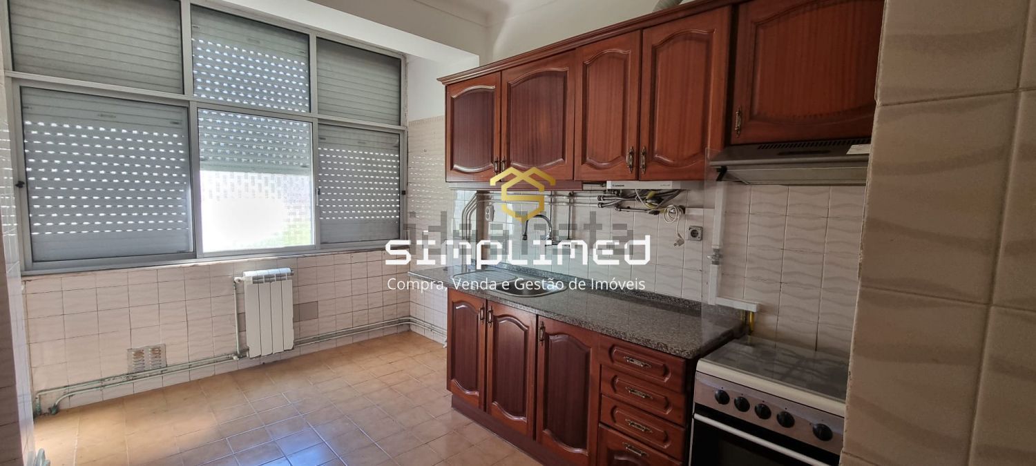 公寓 t2出售在Rua Doutor Egas Moniz - 厨房