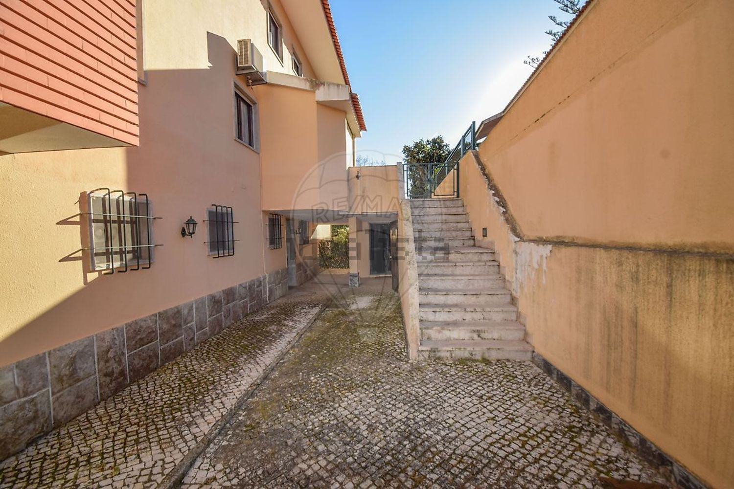 小楼房或独栋别墅出售在Rua da Quinta das Palmeiras - 外立面