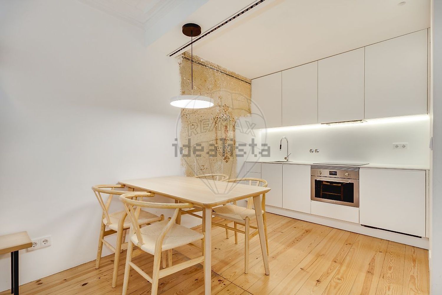 公寓 t2出售在Rua da Atalaia, 68 - 客厅