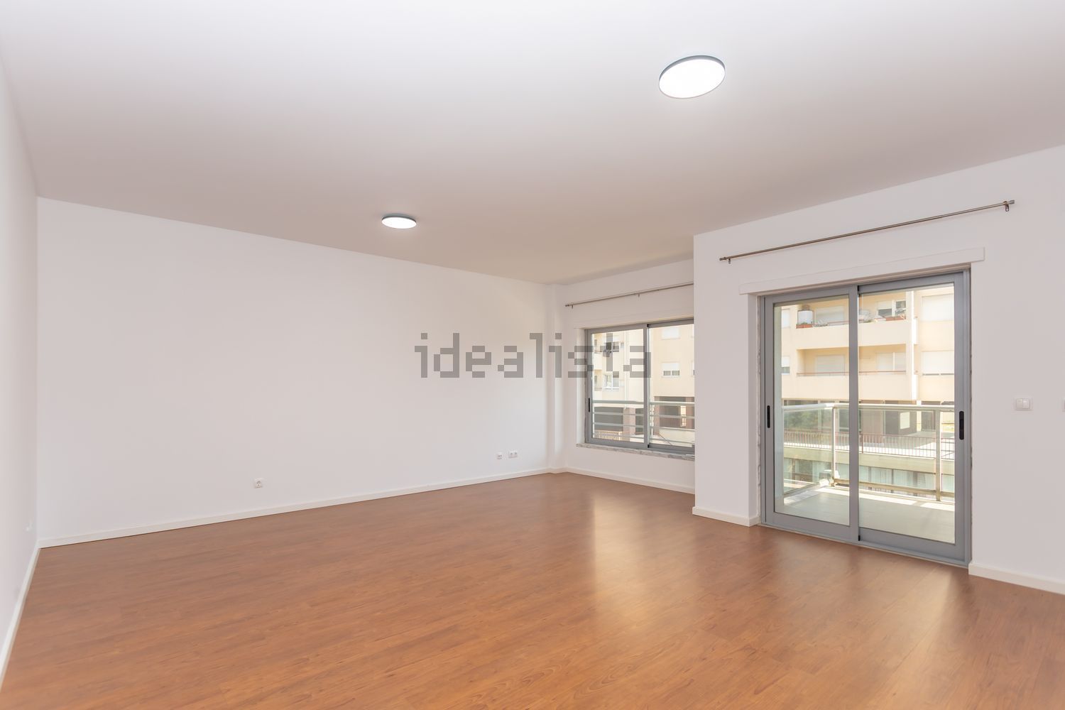 出租公寓 t2在Rua José Afonso, 4 - 客厅