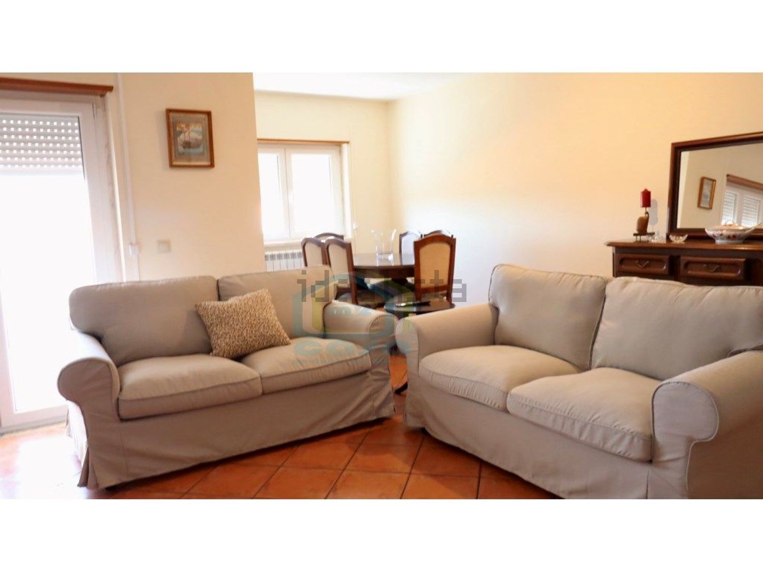 小楼房或独栋别墅出售在Rua Dona Aurélia, 13 - 客厅