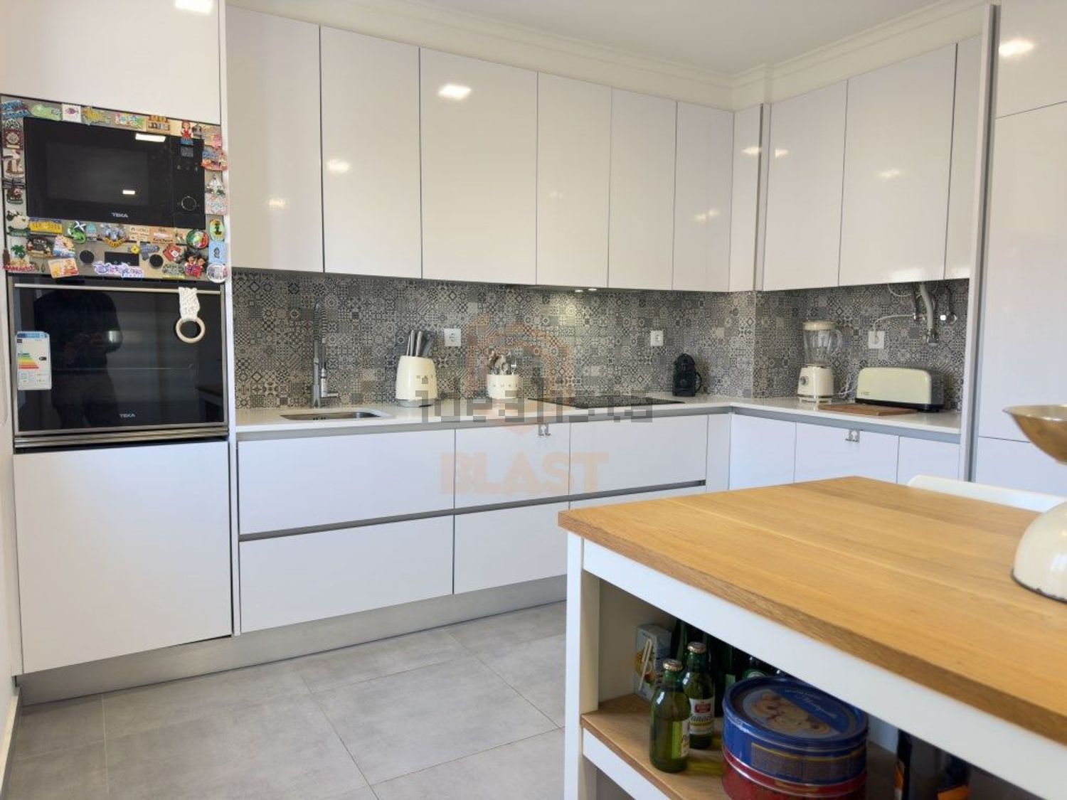 公寓 t3出售在Rua Doutor César Raúl da Costa Andrade - 厨房