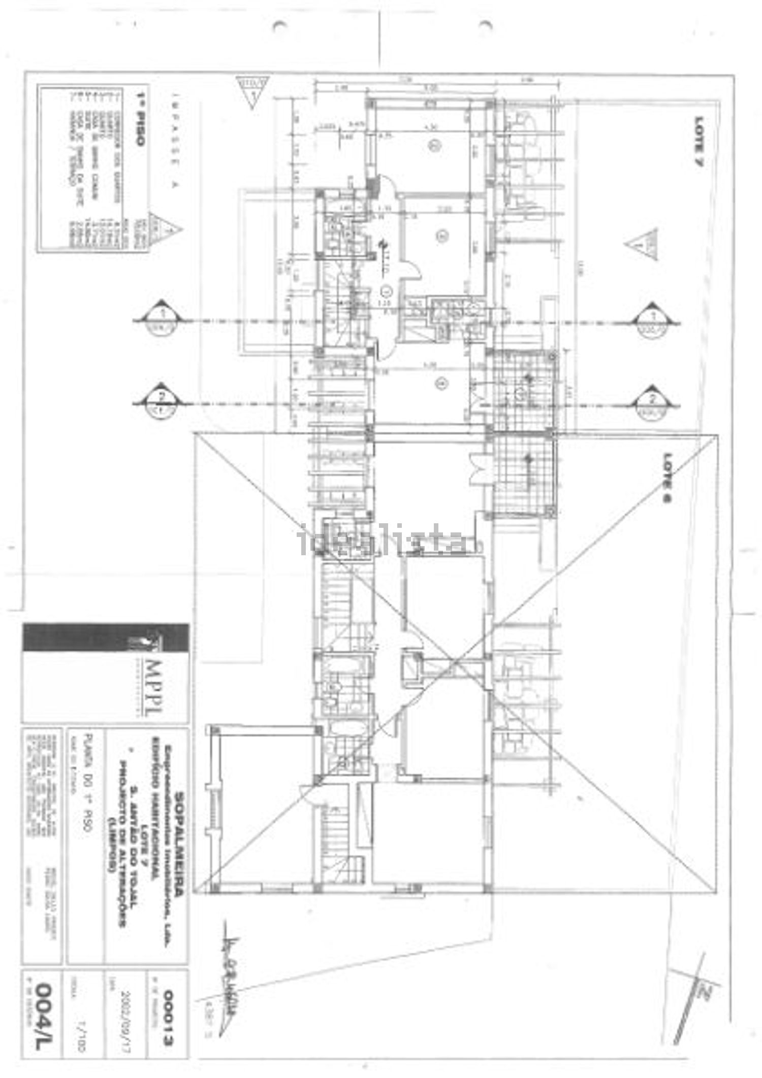 小楼房或独栋别墅出售在Praceta Santo António - 平面图