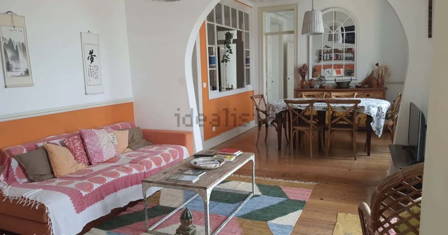 出租公寓 t4在Rua Fernão de Magalhães s/n - 客厅