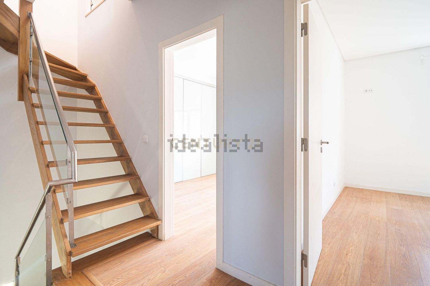 小楼房或独栋别墅出售在Rua Engenheiro José Caetano Salema Garção, 29 - 详情