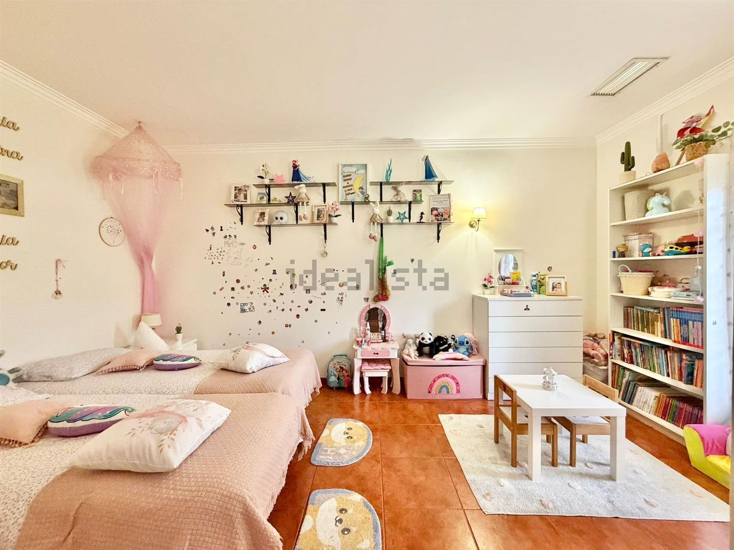 小楼房或独栋别墅出售在Alhos Vedros - 卧室