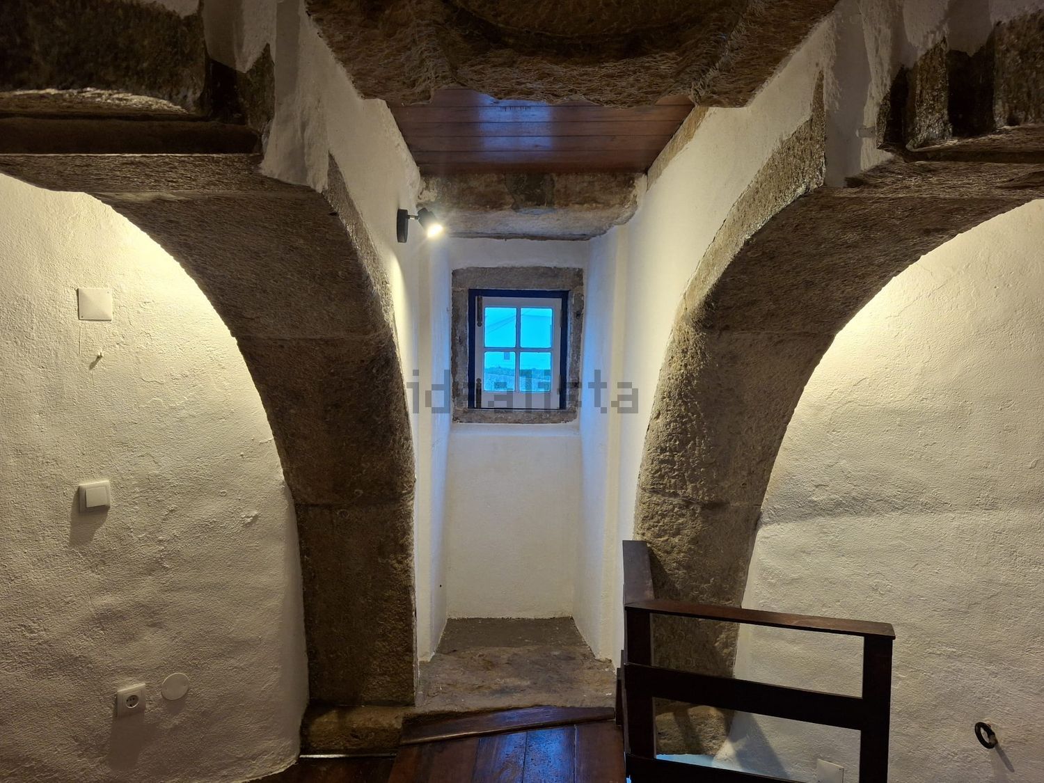 出租小镇楼房在Rua dos Moinhos - 过道