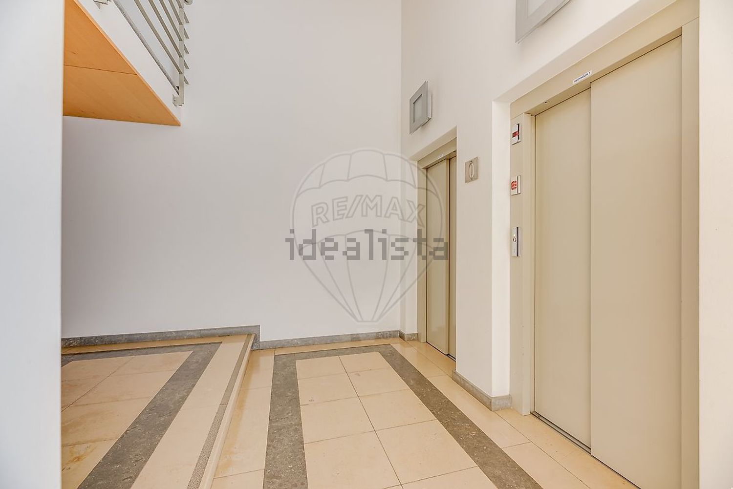 公寓 t3出售在Rua Doutor José da Cunha - 照片