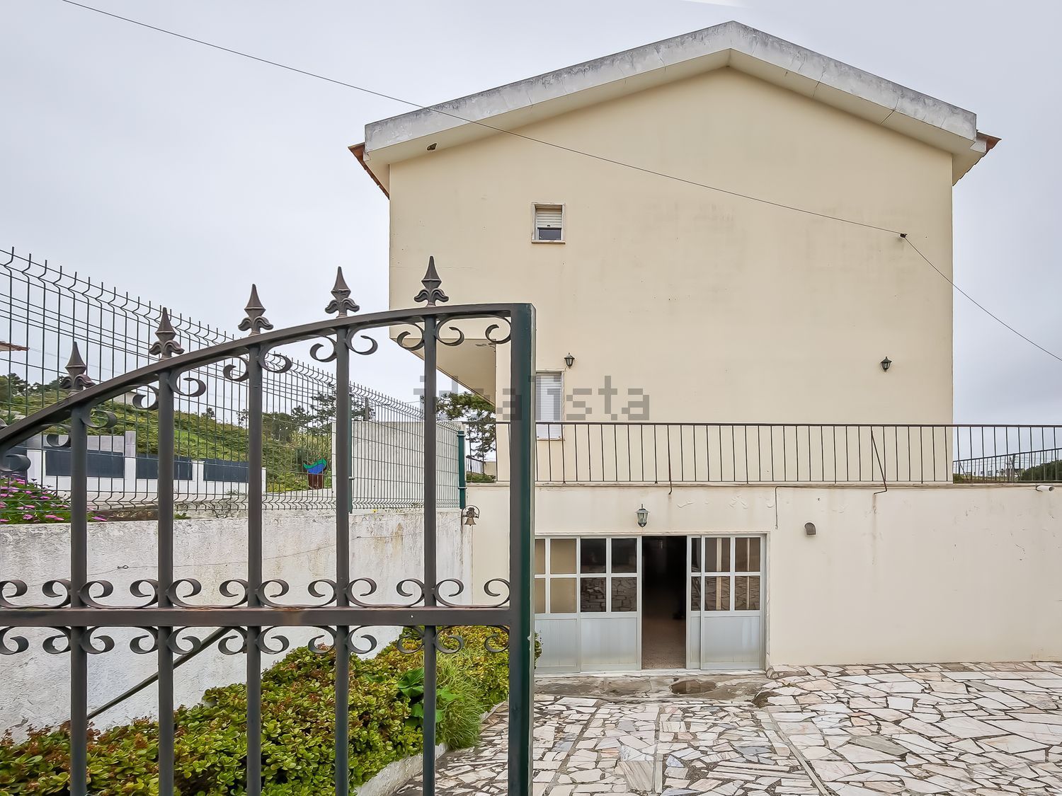 小楼房或独栋别墅出售lapa da serra - 外立面