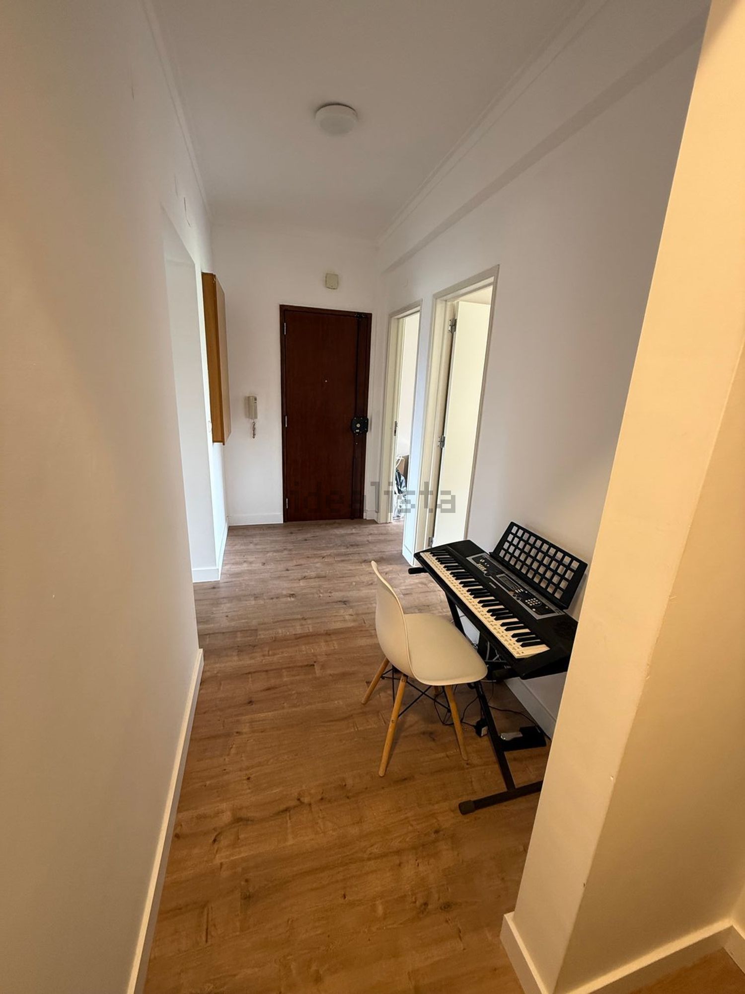 出租房间在Rua Alexandre Herculano, 25 - 前厅