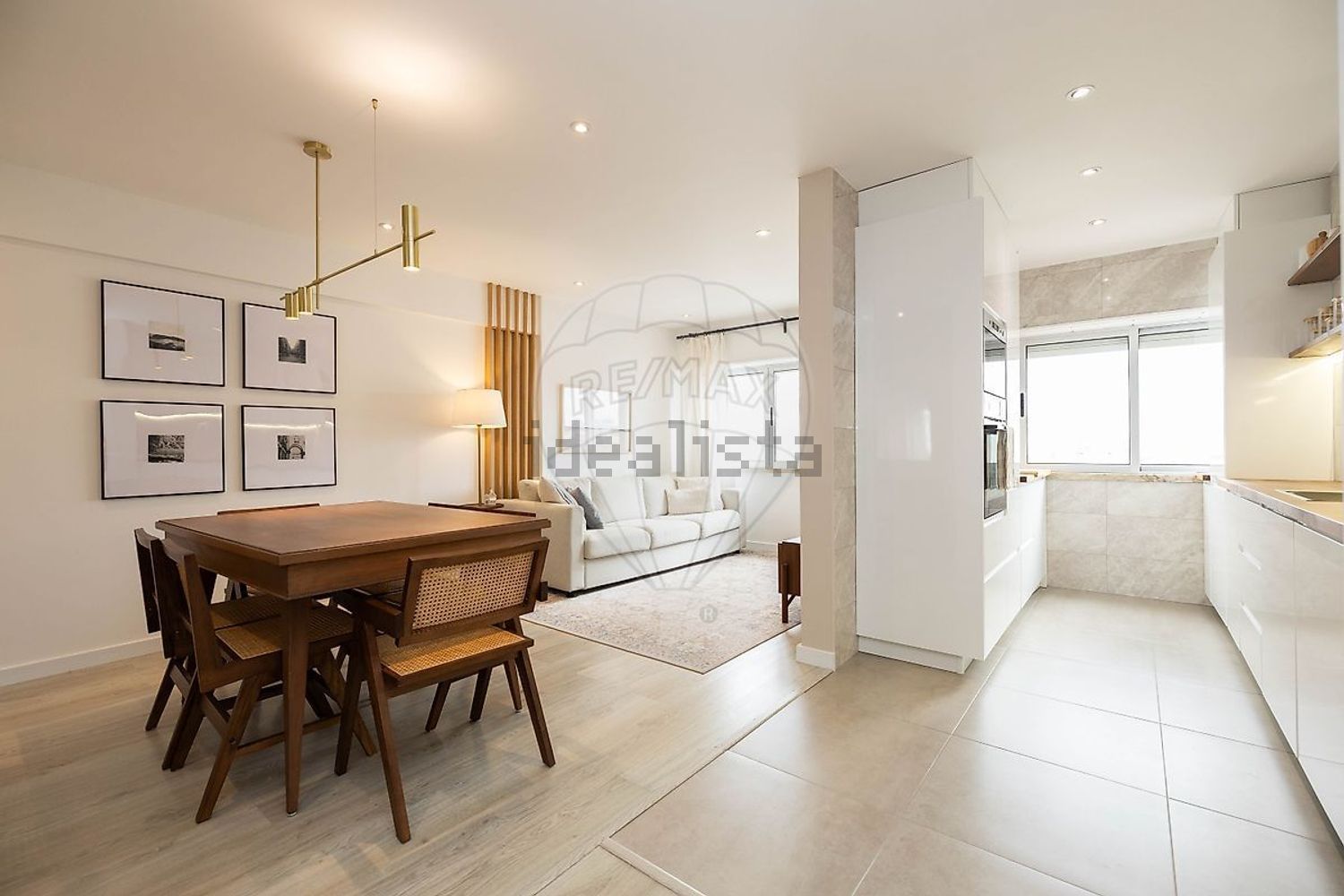 出租公寓 t2在Praceta João de Deus - 客厅