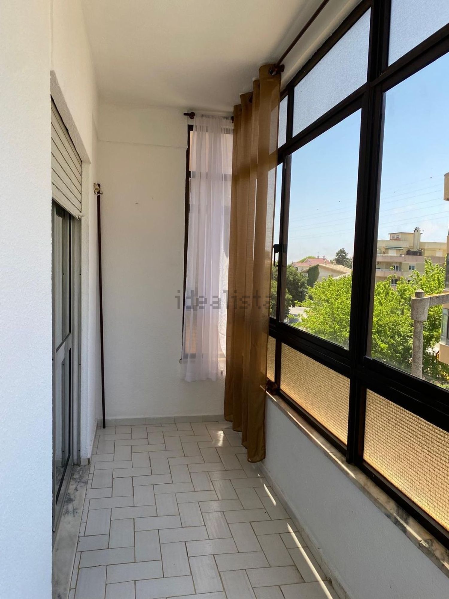 出租公寓 t2在Avenida Fernando Namora, 72 - 露台