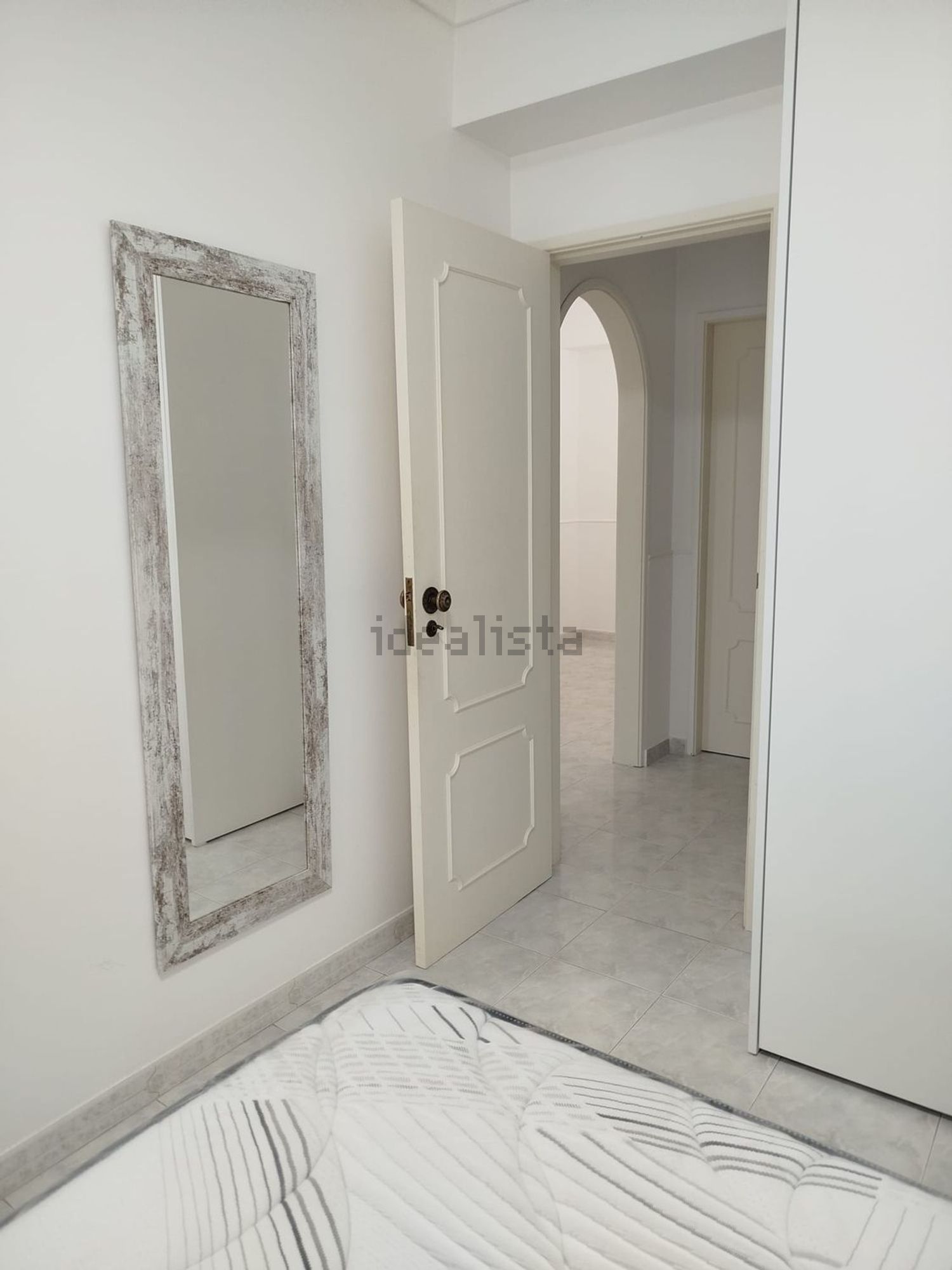 出租房间在Avenida professor egas moniz, 26 - 卧室