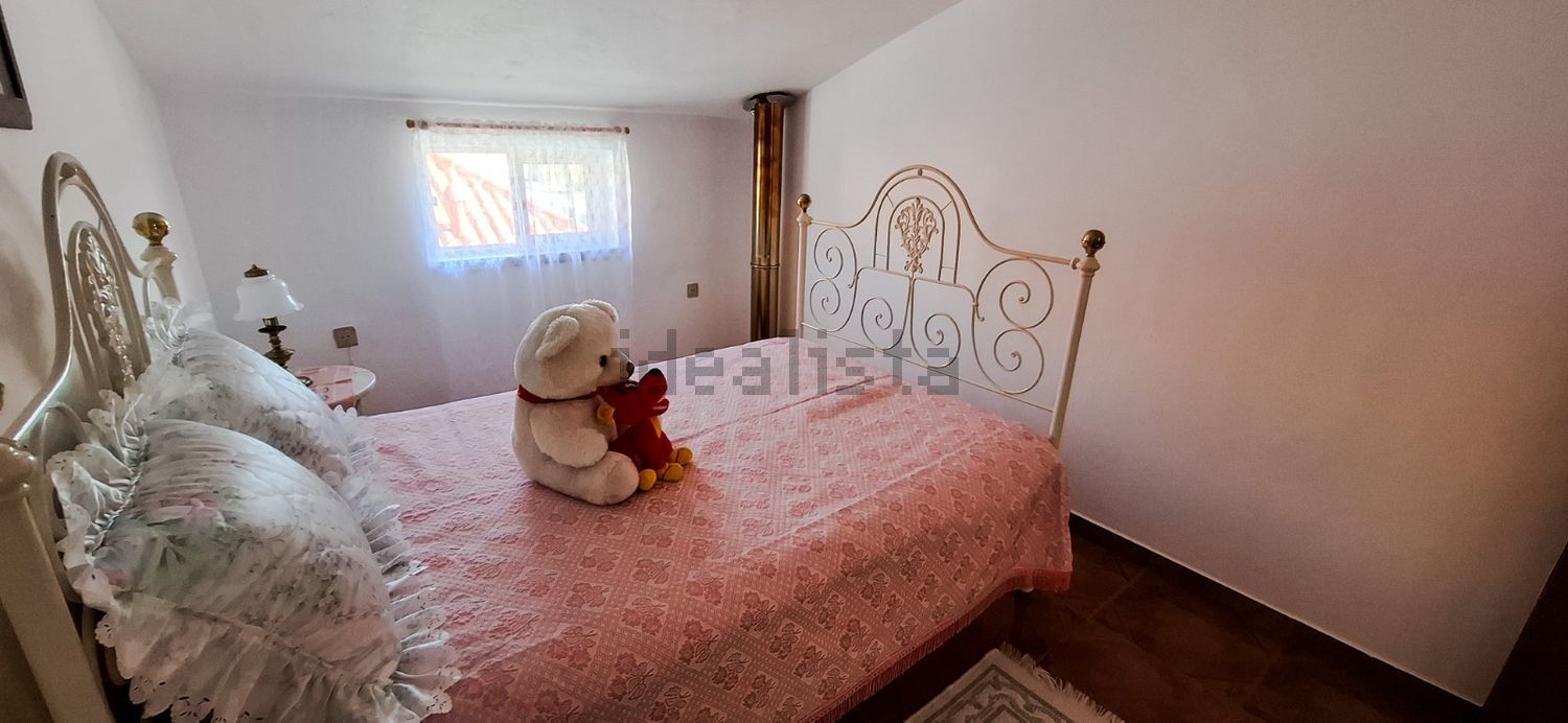 小楼房或独栋别墅出售在Santa Bárbara - 卧室