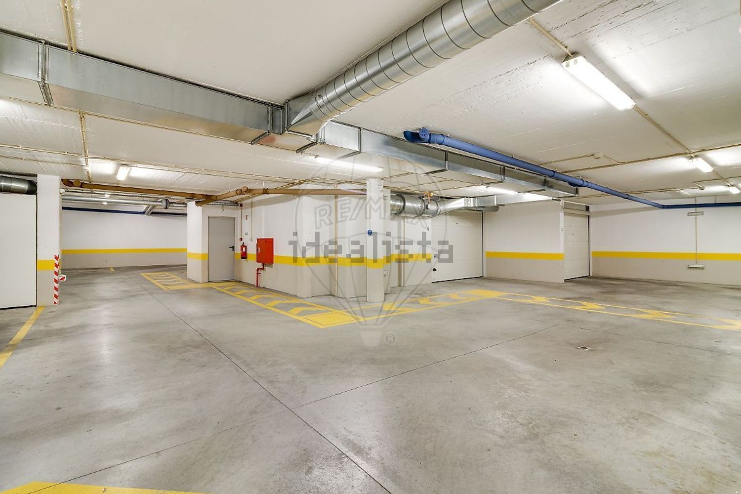 公寓 t2出售在Rua e C8 - 停车位