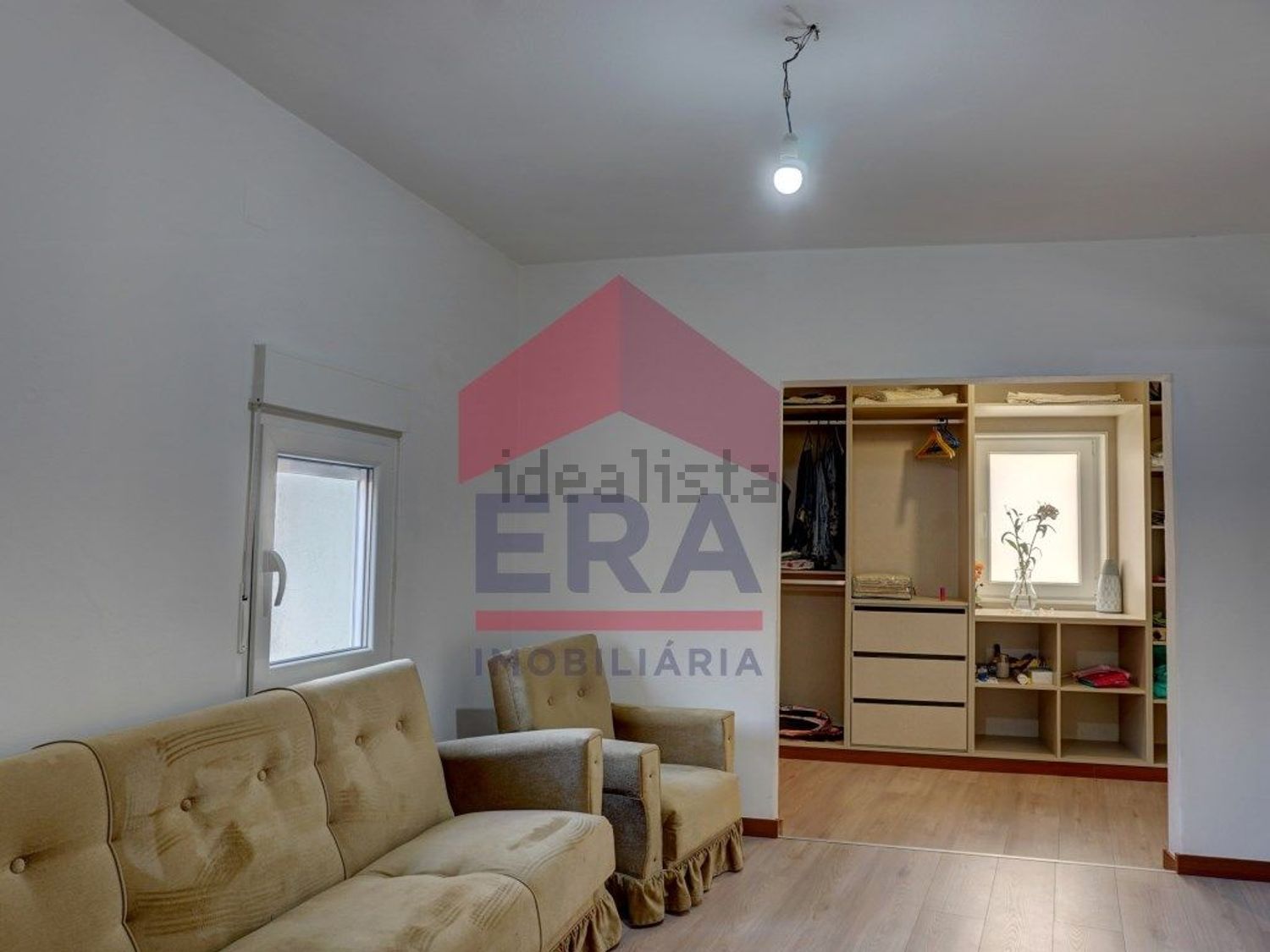 小楼房或独栋别墅出售在Rua do Meio - 客厅