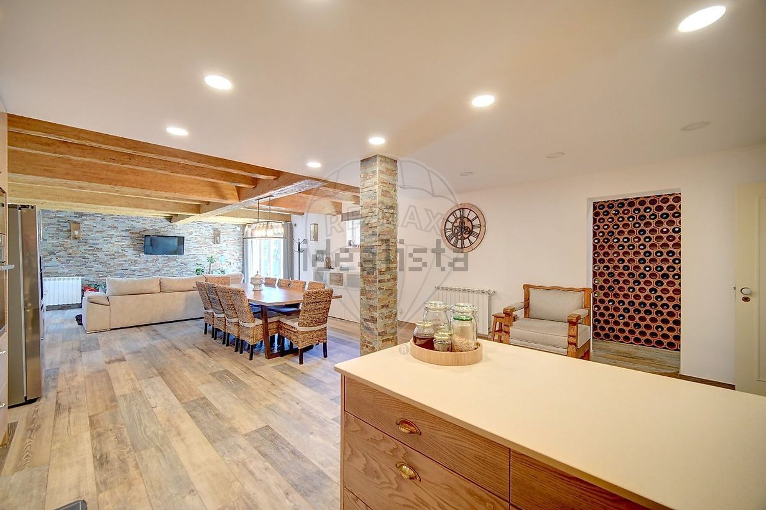 小楼房或独栋别墅出售在São Quintino - 客厅