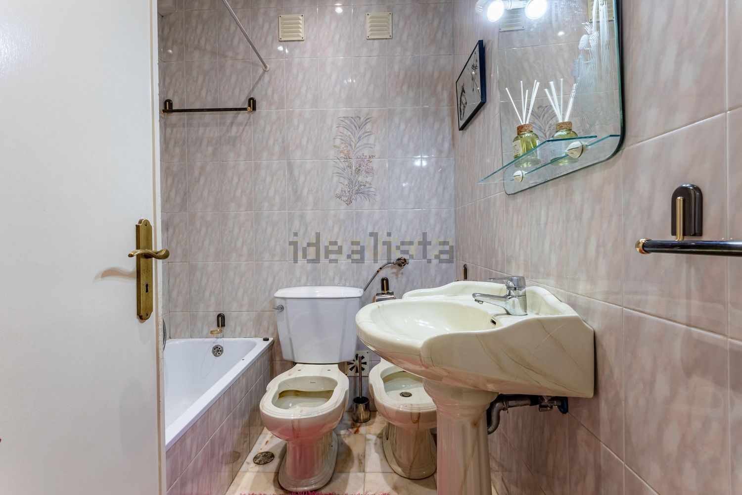 公寓 t3出售在Rua Viana da Mota, 12 - 卫生间