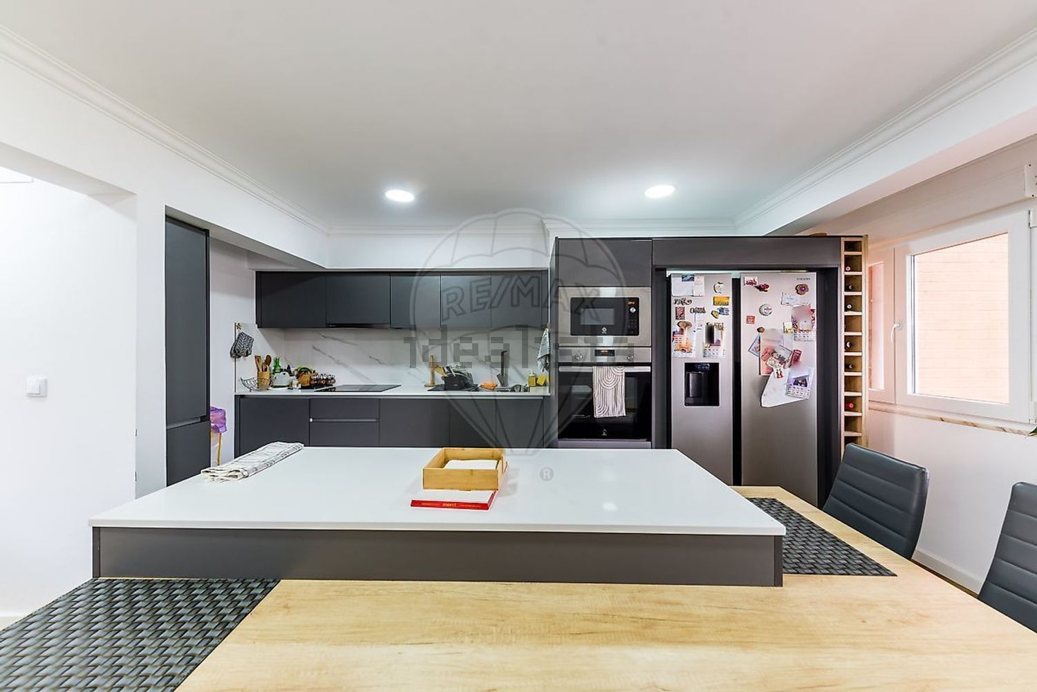 公寓 t4出售在Rua Capitão Tenente Oliveira e Carmo - 厨房