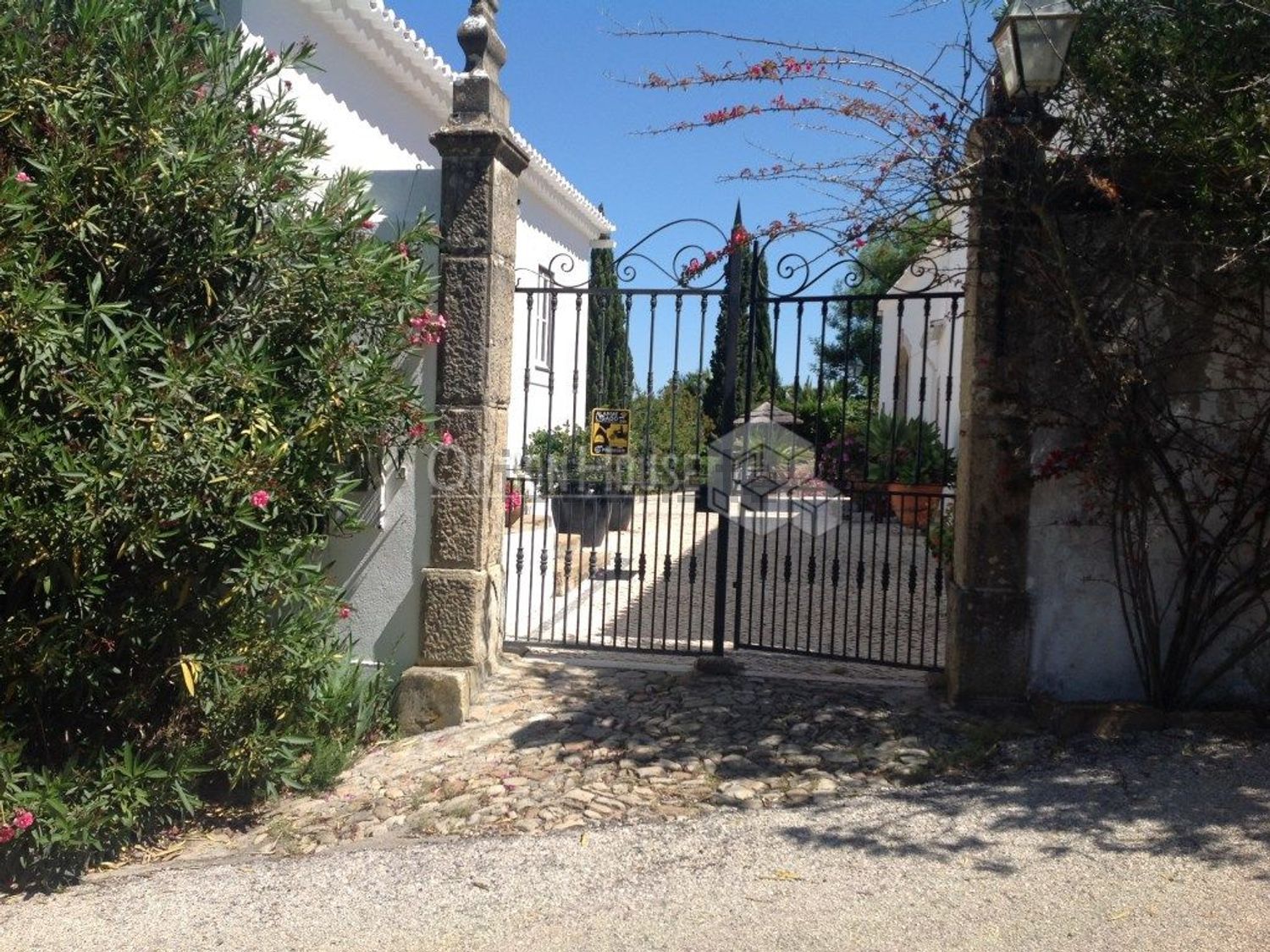 小楼房或独栋别墅出售在Sobral de Monte Agraço - 前厅