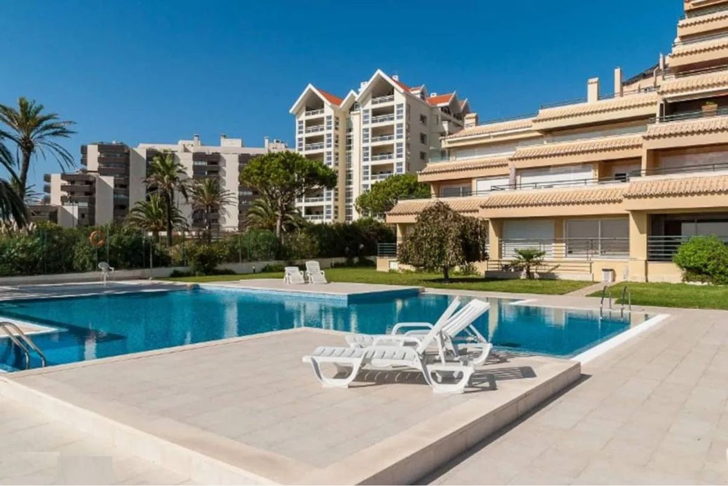 出租公寓 t2在Bairro do Rosário - 游泳池