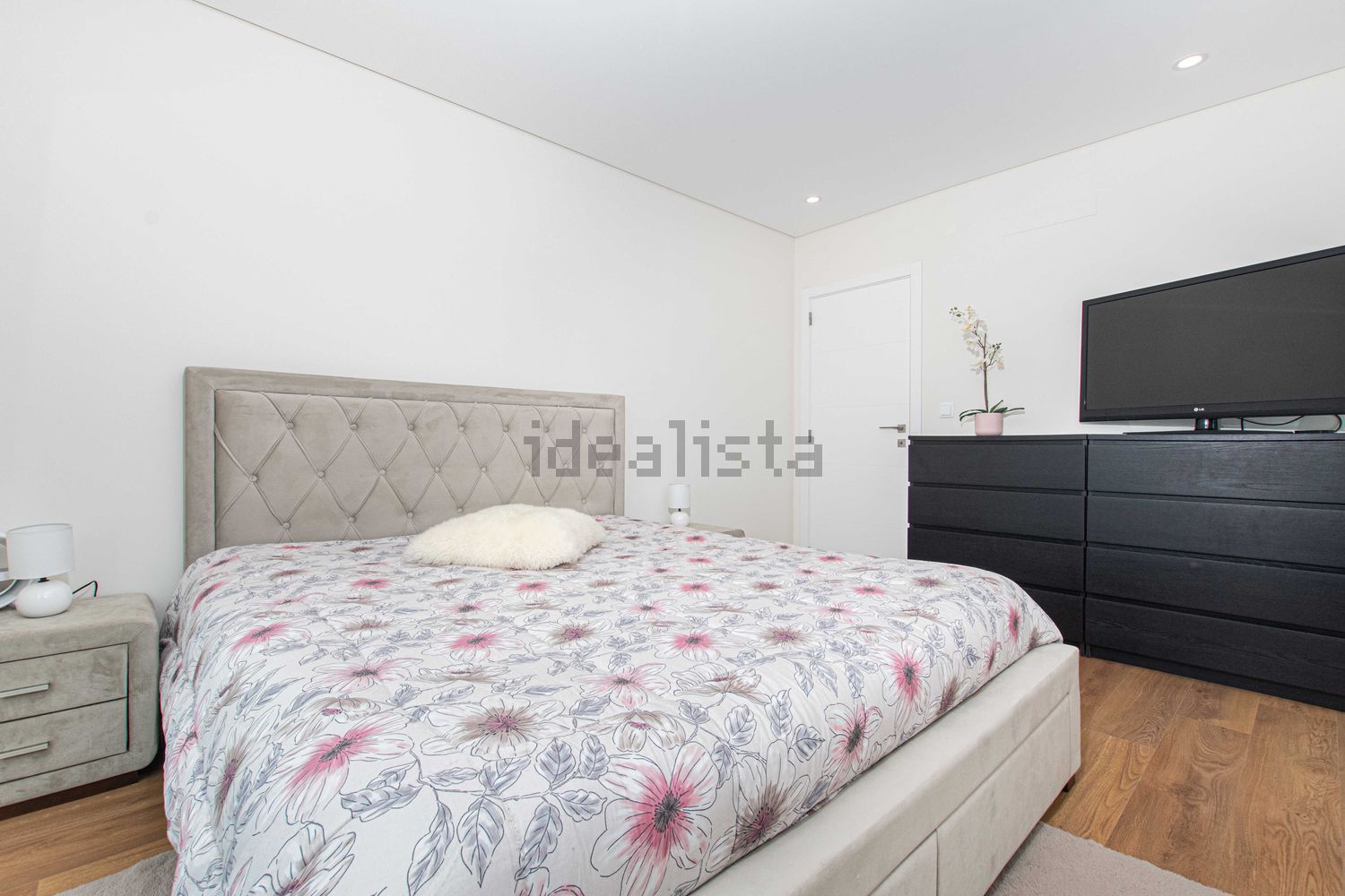 公寓 t2出售在Praça 1º de Maio, 4 - 卧室