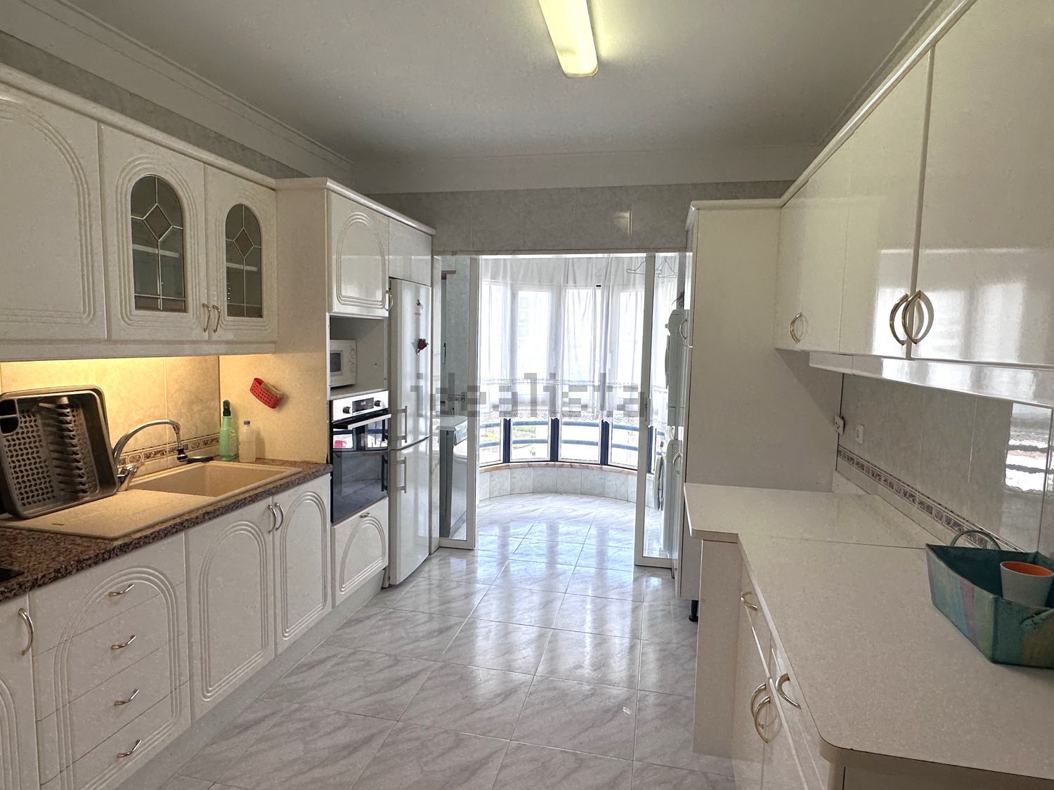 出租公寓 t4在Rua Ventura Abrantes, 7 - 厨房