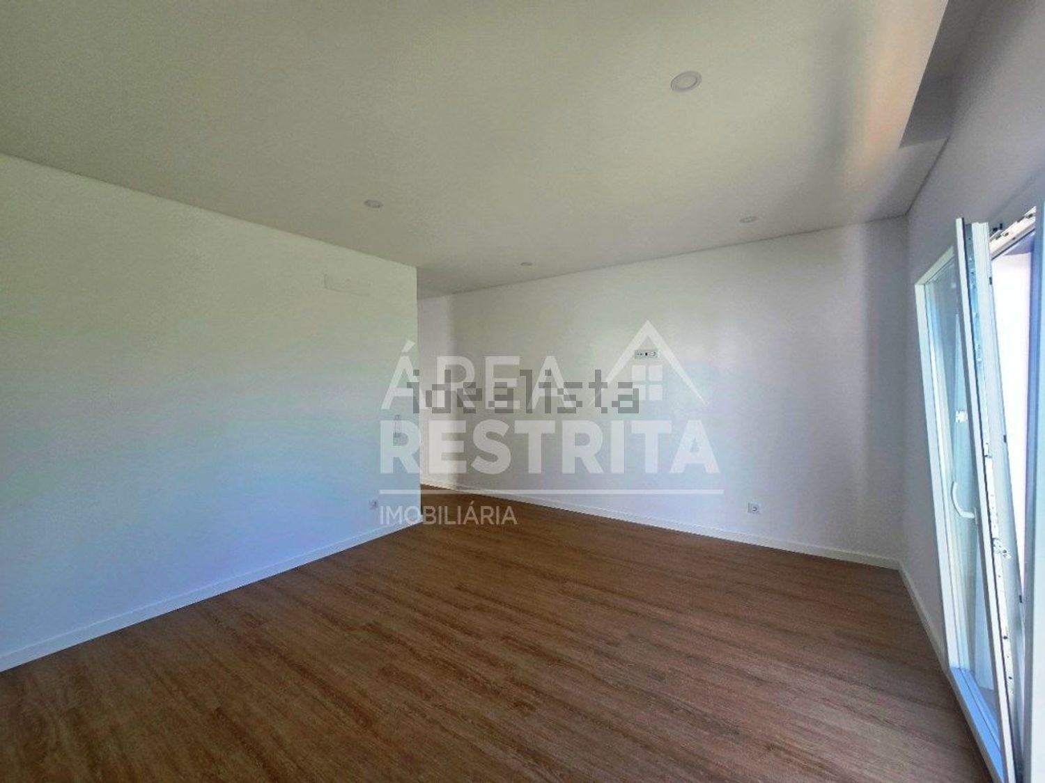 小楼房或独栋别墅出售在Rua dos Vitoriosos - 居住