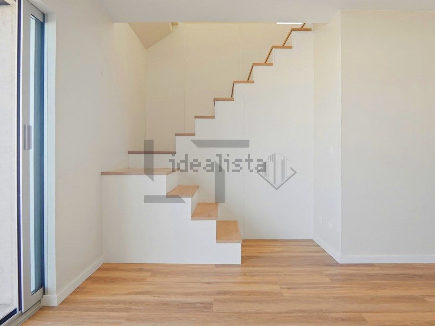 顶层公寓出售在Alameda dos Oceanos - 详情