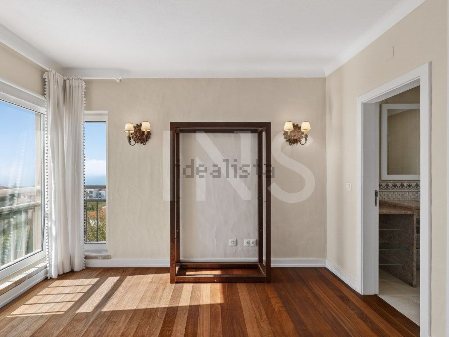 小楼房或独栋别墅出售在Rua do Beco - 过道